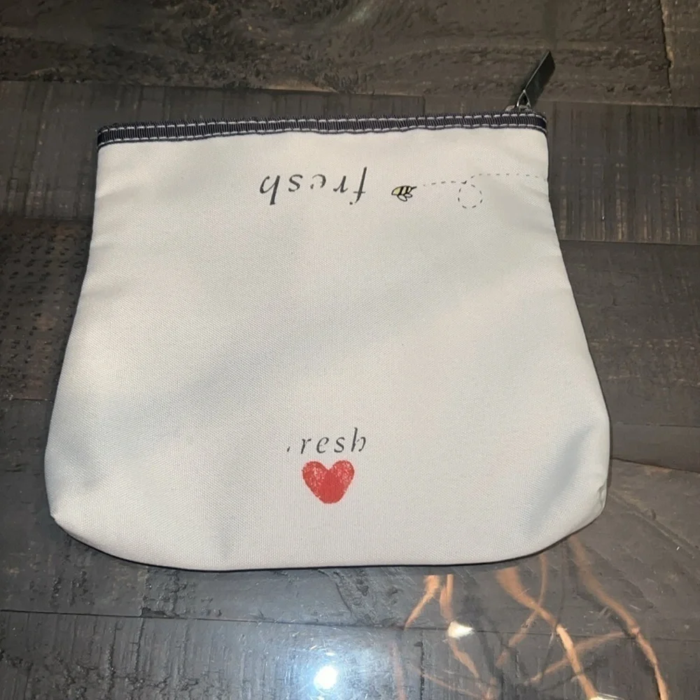 Fresh Hearts Floral‎ Cosmetic Bag Pouch Zipper Top